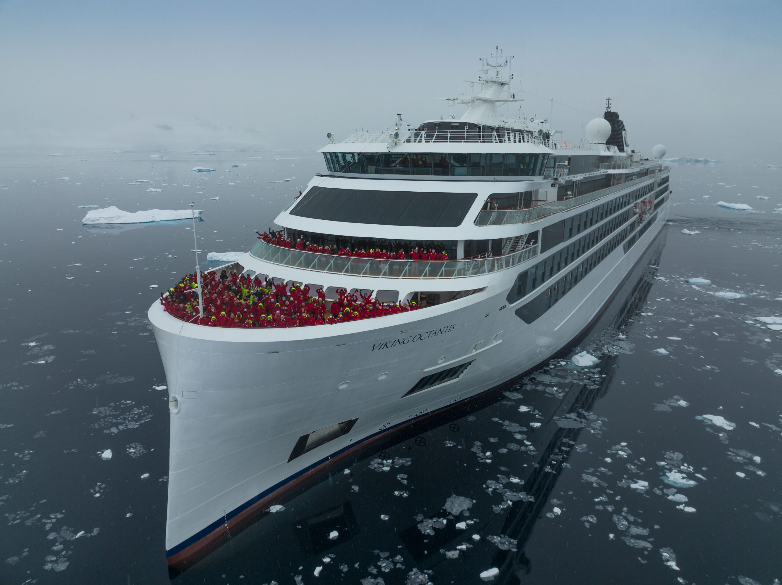 Expedition Ship - Antarctica_2026-02-12_01-40-08
